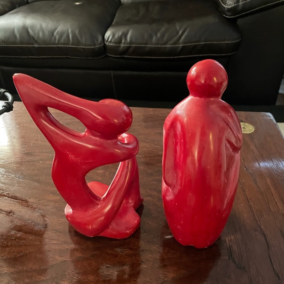 Two figures made on Kenya.. - Picture 2 of 4